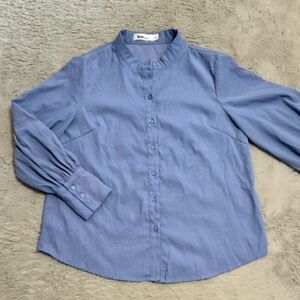 Blue periwinkle Button-Up long sleeve Blouse size M